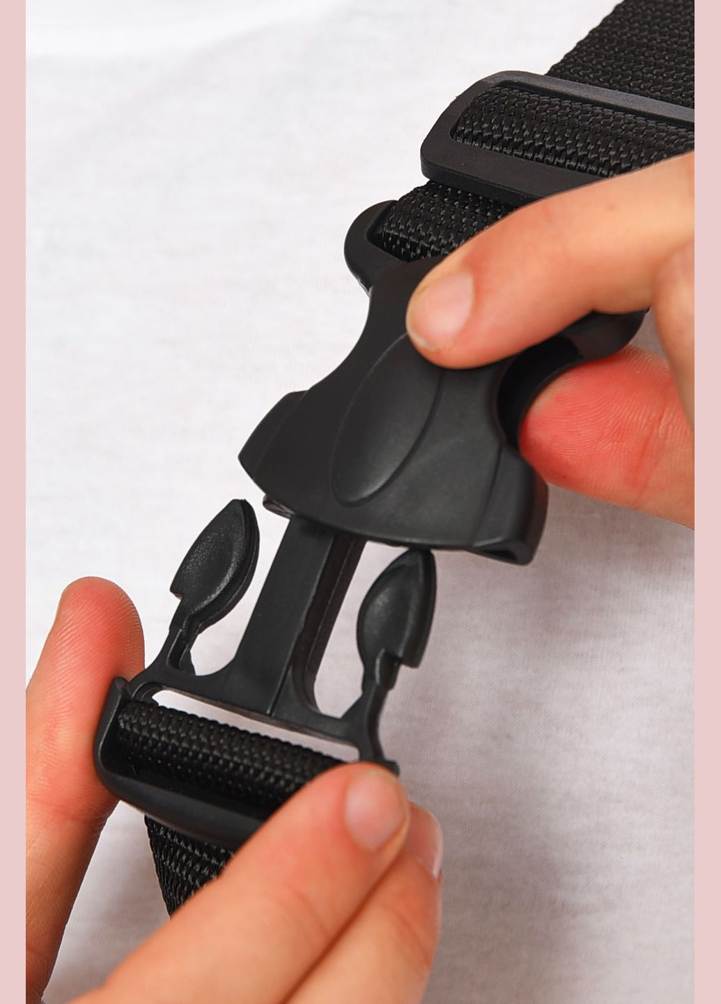 Бананка женская темно-зеленого цвета однотонная Let's Shop (324468509)