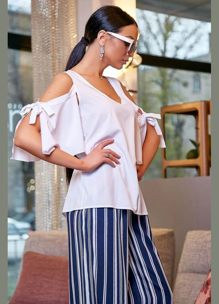 Біла блуза Seventeen