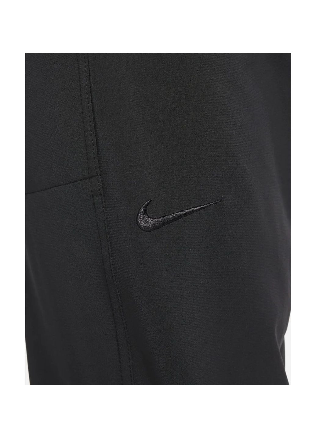 Черные демисезонные брюки Nike