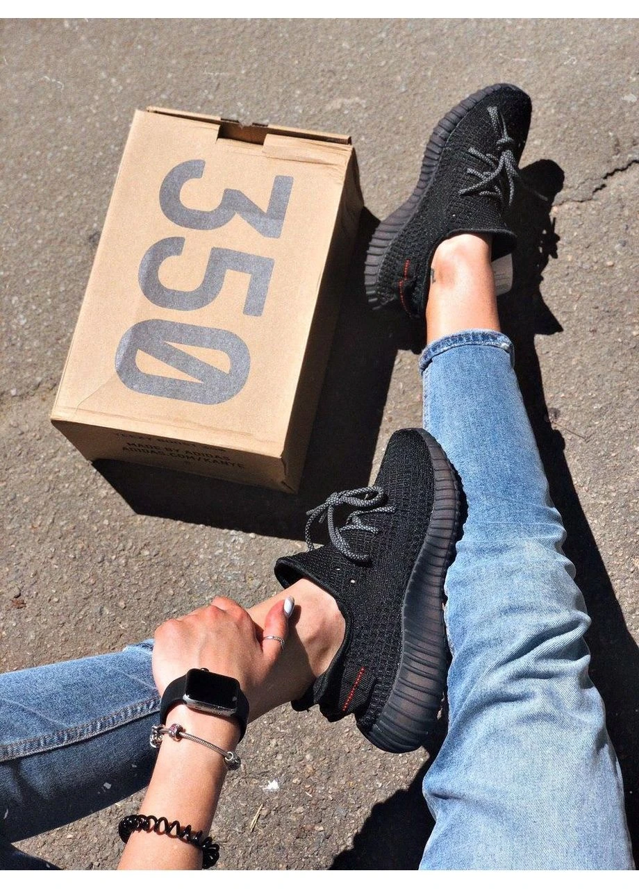 КРОСІВКИ ЖІНОЧІ ADIDAS YEEZY BOOST 350 V2 BLACK АДІДАС ІЗІ БУСТ ЧОРНІ No Brand чорні демісезони (391948101)