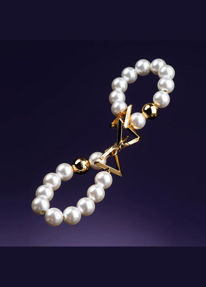 Білий демісезонний наручники-браслети із позолотою moist eyes перлинні UPKO