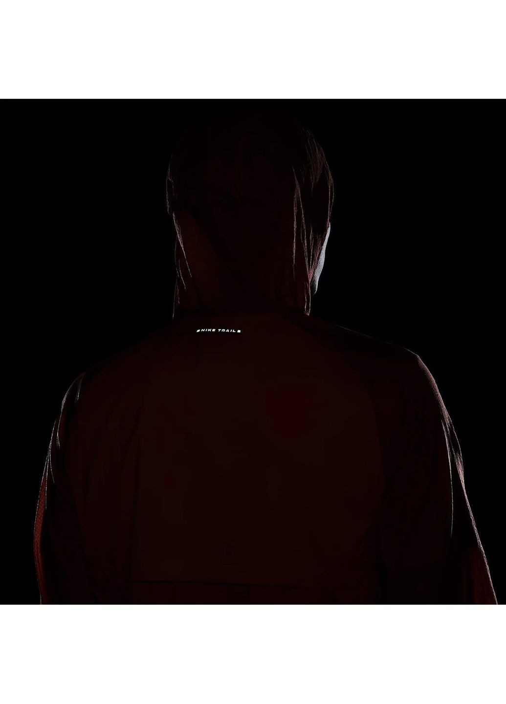 Помаранчева вітровка чоловіча trail aireez orange Nike