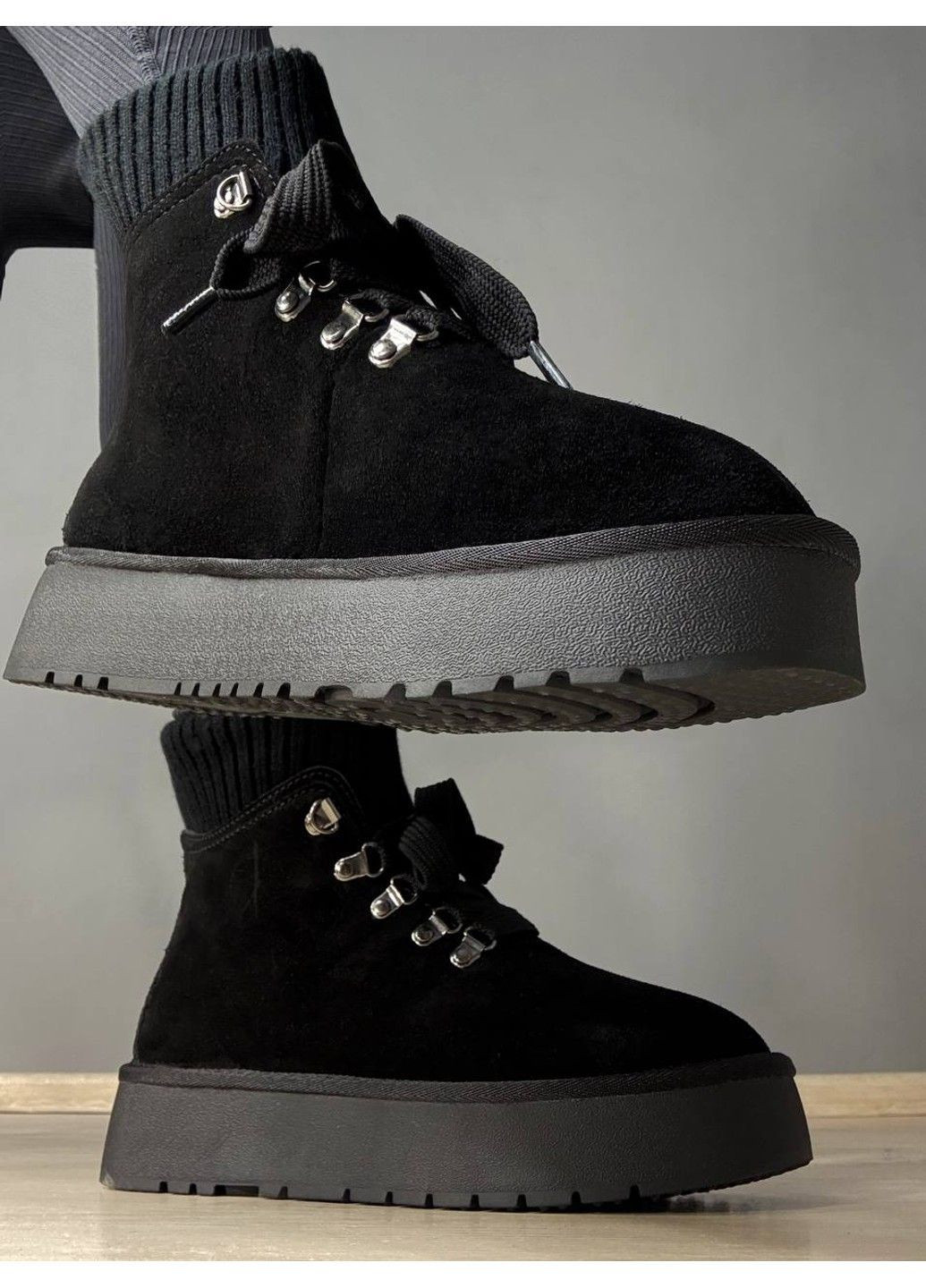 Уггі жіночі 007-1 замшеві шнурівка зі шкарпеткою чорні Hengji (369381715)