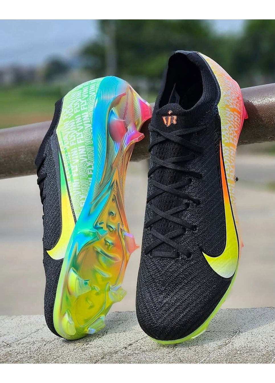 Черные бутсы для футбола mercurial vapor 16 elite vini jr. personal edition fg No Brand