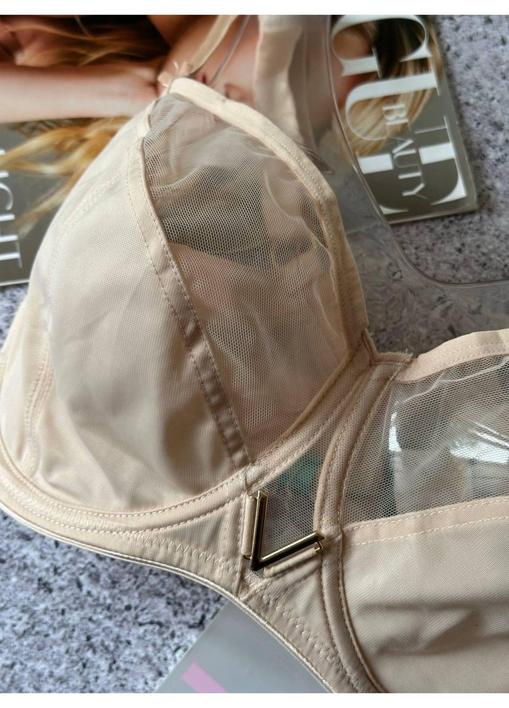 Бежевый мягкий бюстгальтер без поролона с поддержкой бежевый Lanny Mode