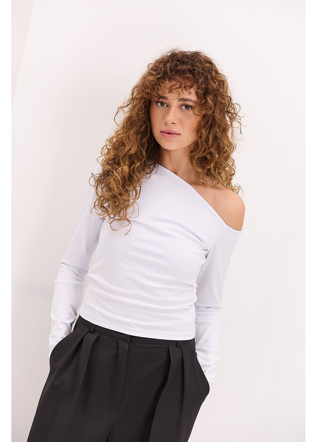 Лонгслив с открытым плечом Arjen (358908346)