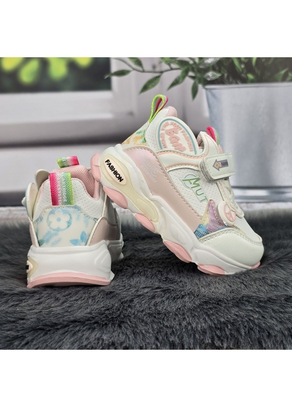 Белые демисезонные кроссовки детские для девочки Paliament