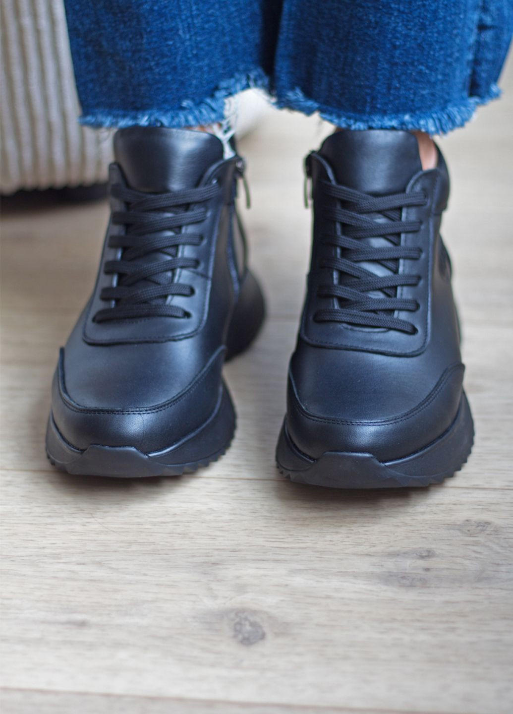 Кроссовки женские осенние из натуральной кожи No Brand 3802/1 чёрные демисезоны (366817372)