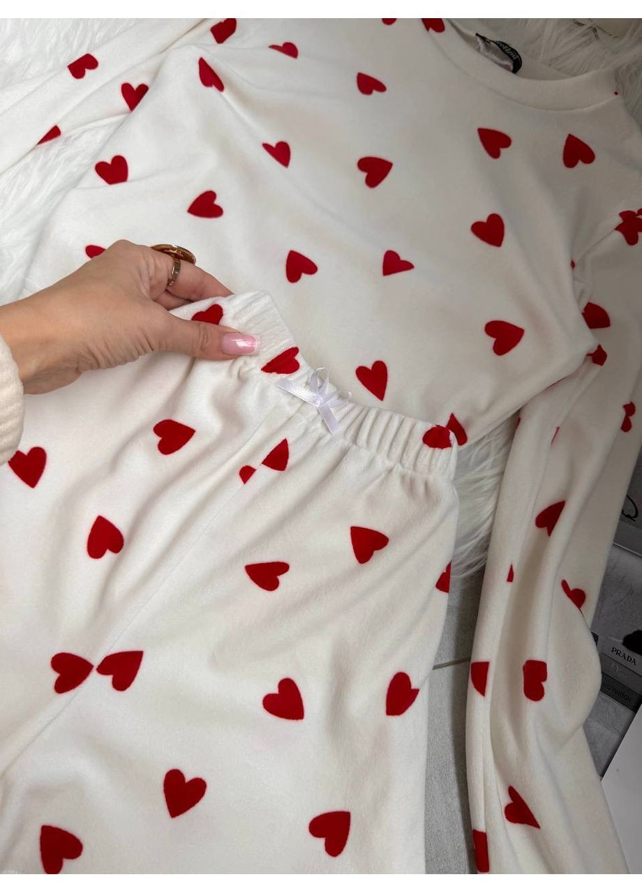 Молочная всесезон пижама No Brand