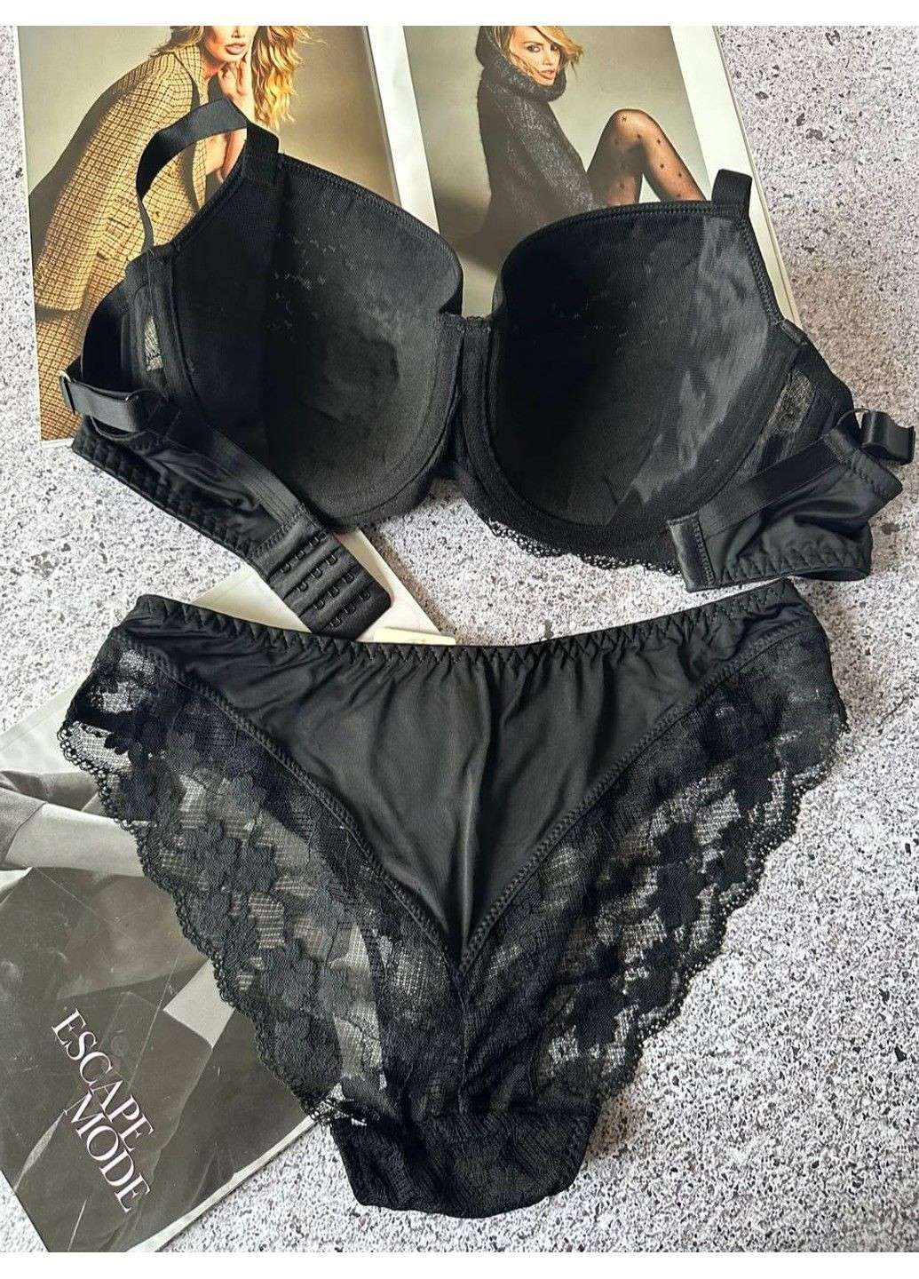 Чорний комплект жіночої нижньої білизни бюст спейсер з трусиками сліп чорний Weiyesi