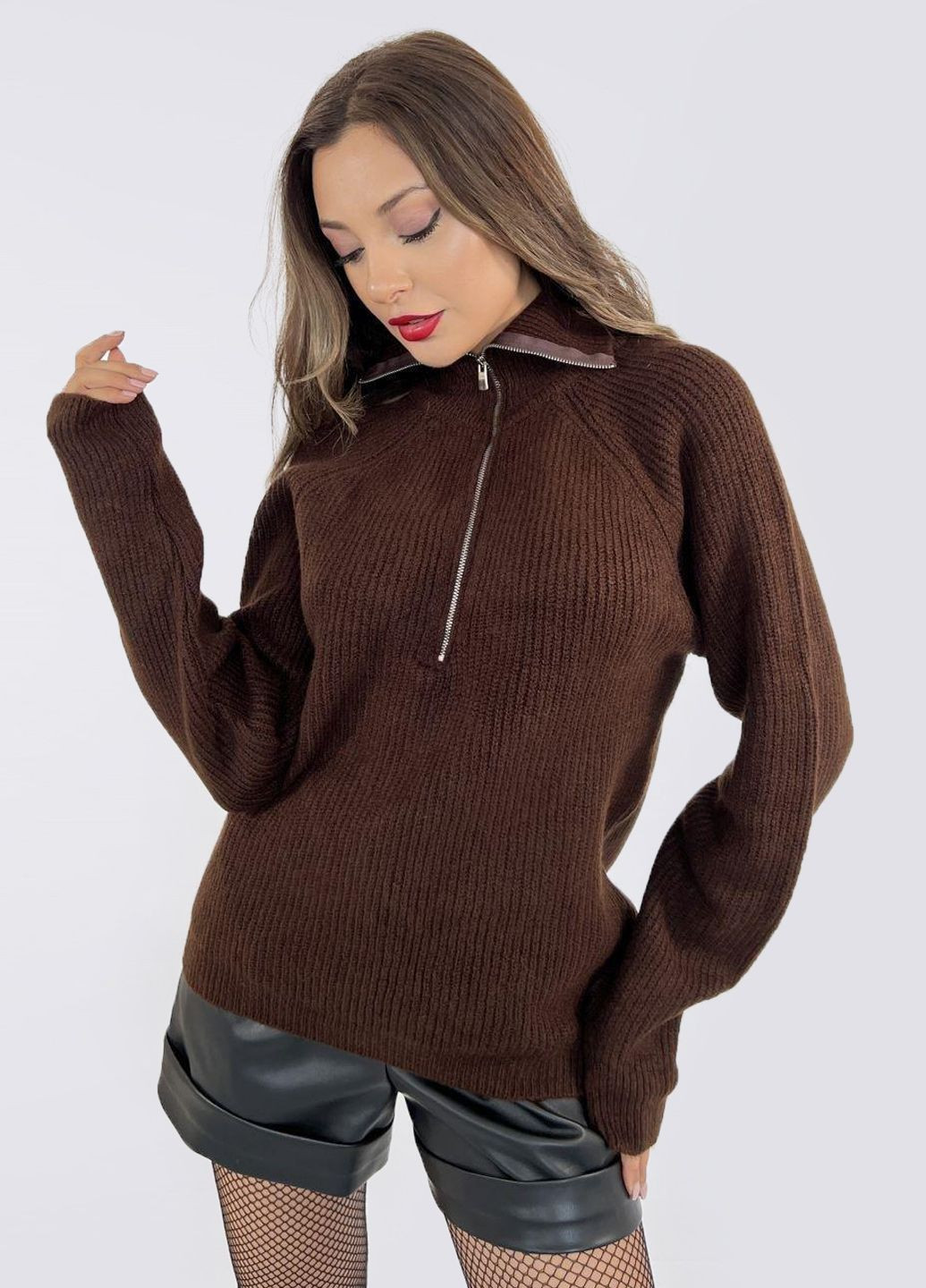 Коричневий зимовий светр в`язаний с блискавкою Famo