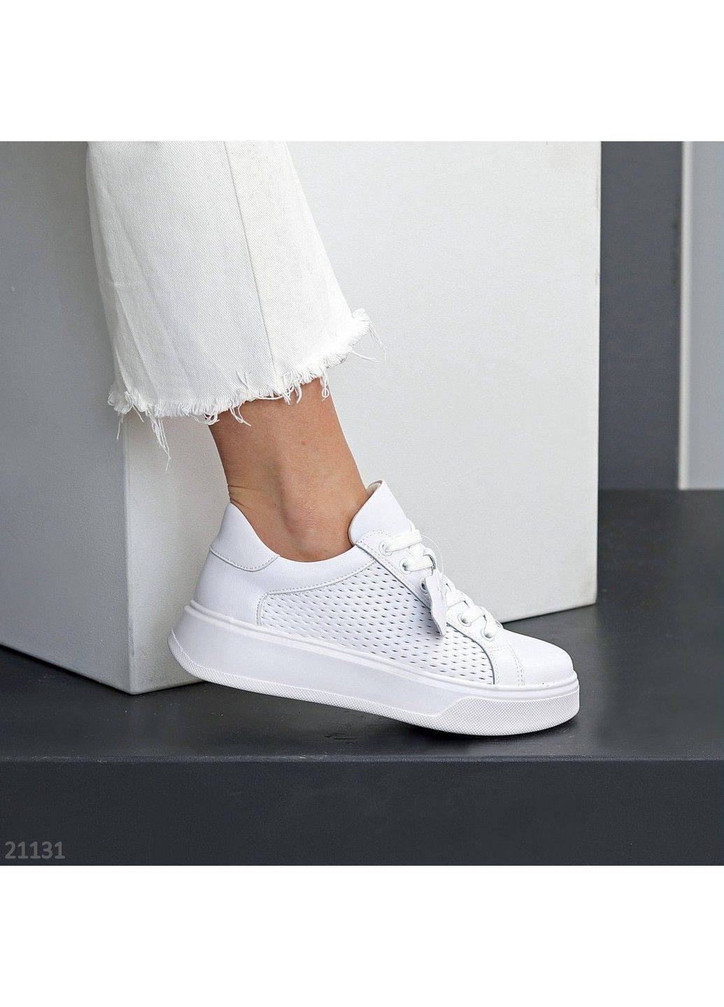 300 Кросовки Кожаные Белые с перфорацией Hengji белые лето (317633694)