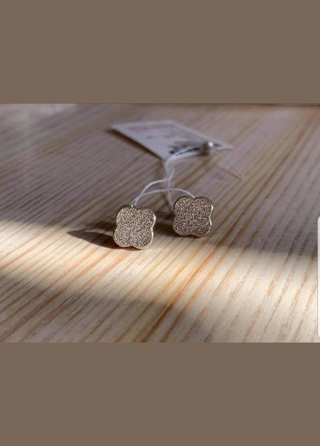 Серебряные серьги серёжки гвоздики на фиксаторах Цветок Клевер в камнях серебро 925 пробы Родированное с/1064 No Brand (306741349)