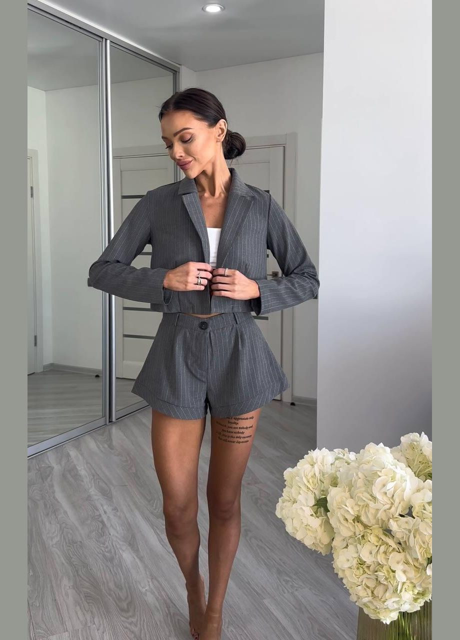 Костюм жіночій - двійка, укорочений жакет і шорти у смужку JUGO Hype brand (303106760)