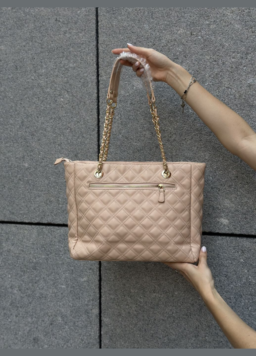 Женская сумка Guess шопер бежевая No Brand (299279359)