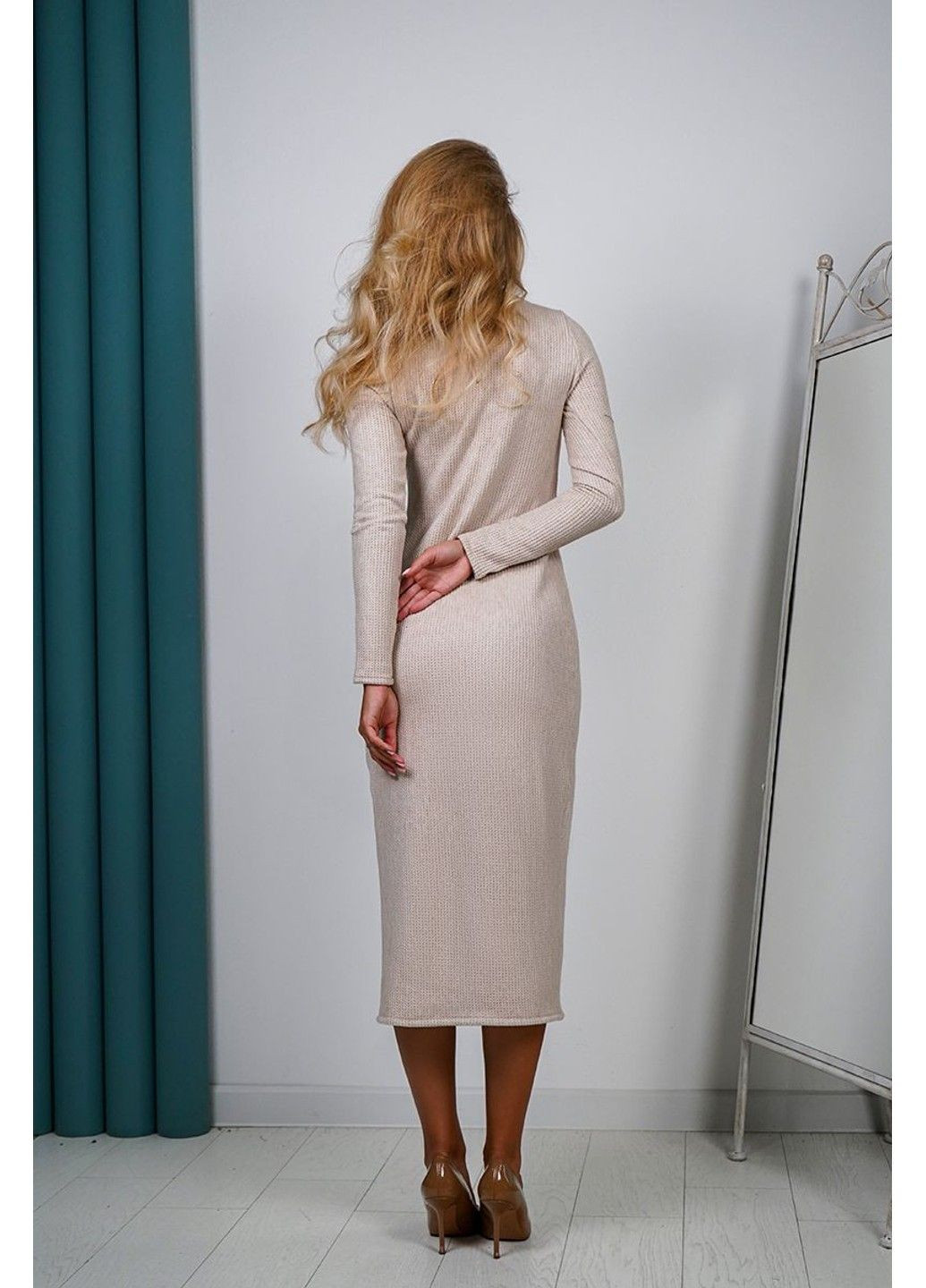 Бежевое повседневное платье вязаная косичка 24092 бежева Tanita-Romario
