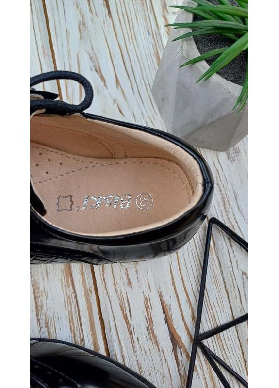 Туфлі дитячі класичні оксфорди чорні святкові лакові шкіряна бікі bi&ki 35р Том.М (369175714)