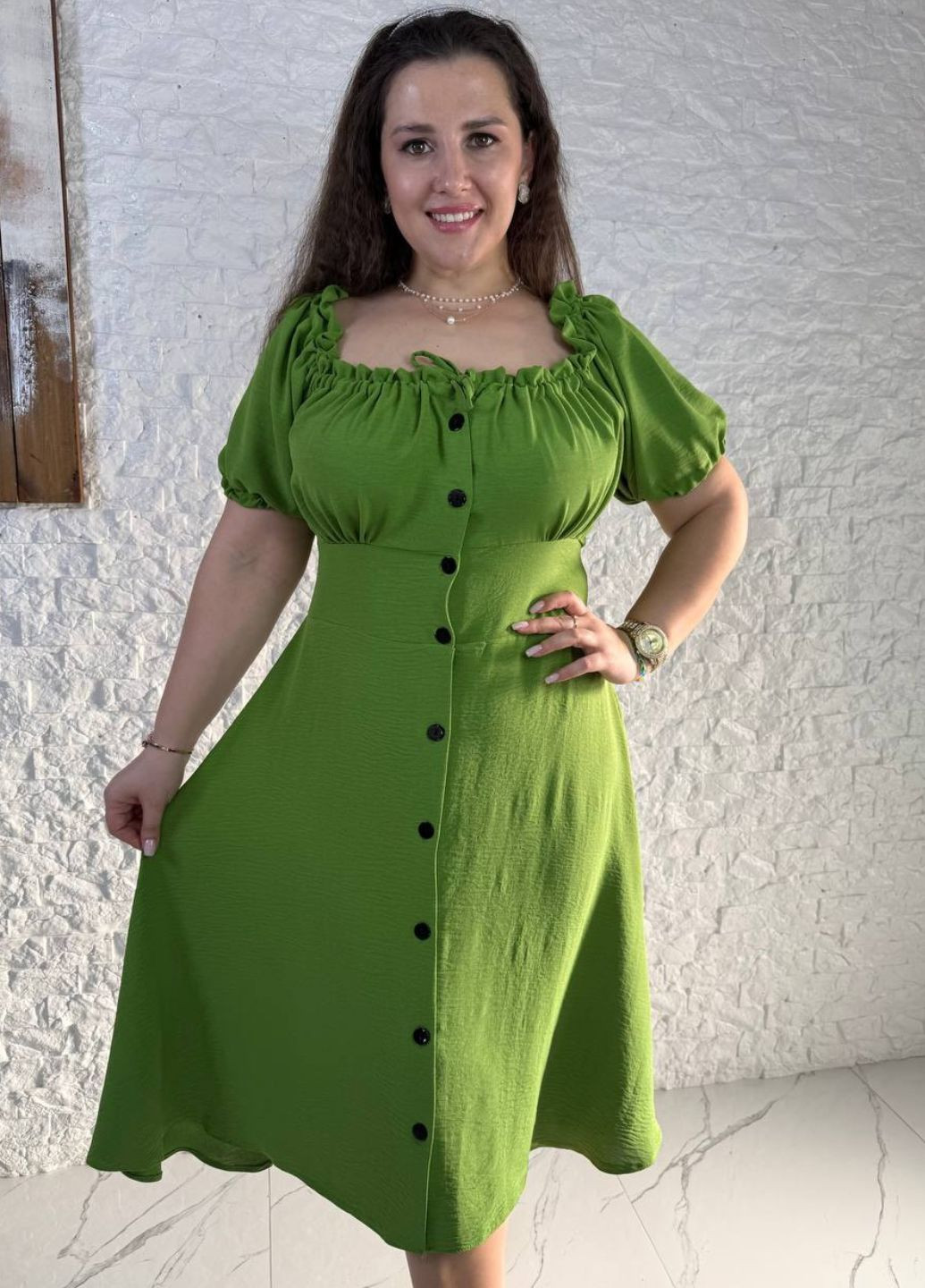 Зеленое повседневный изысканное легкое летнее повседневное меди платье на пуговицах с короткими рукавами фонарик Україна однотонное
