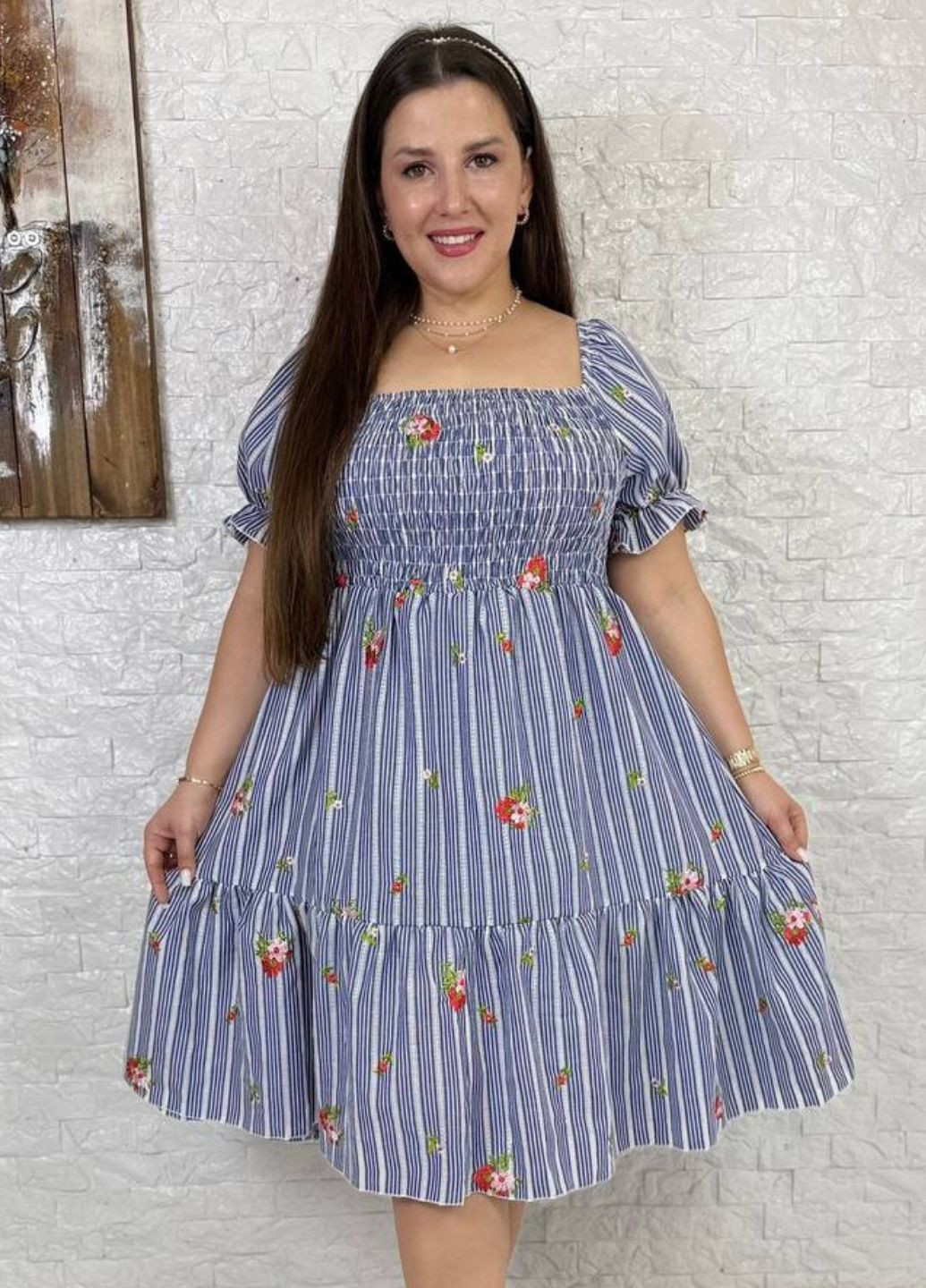 Синее повседневный изысканное легкое летнее повседневное меди платье с короткими рукавами фонарик и воланом на юбке Tik-Tak с цветочным принтом