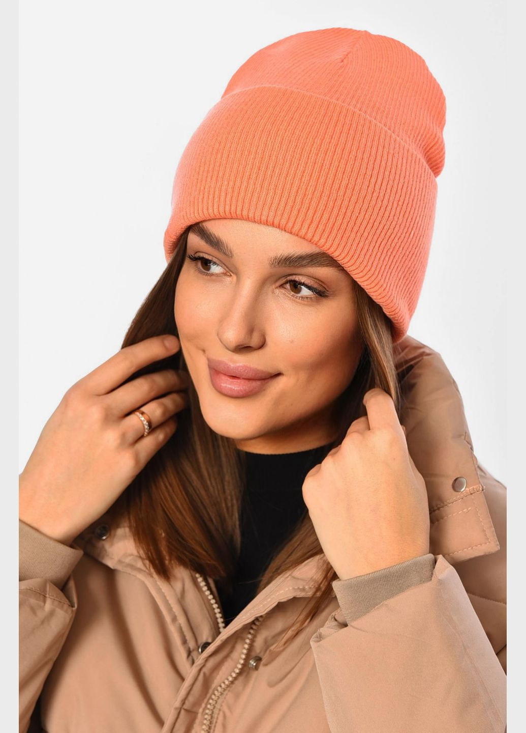 Шапка жіноча зимова однотонного коралового кольору Let's Shop (333299751)