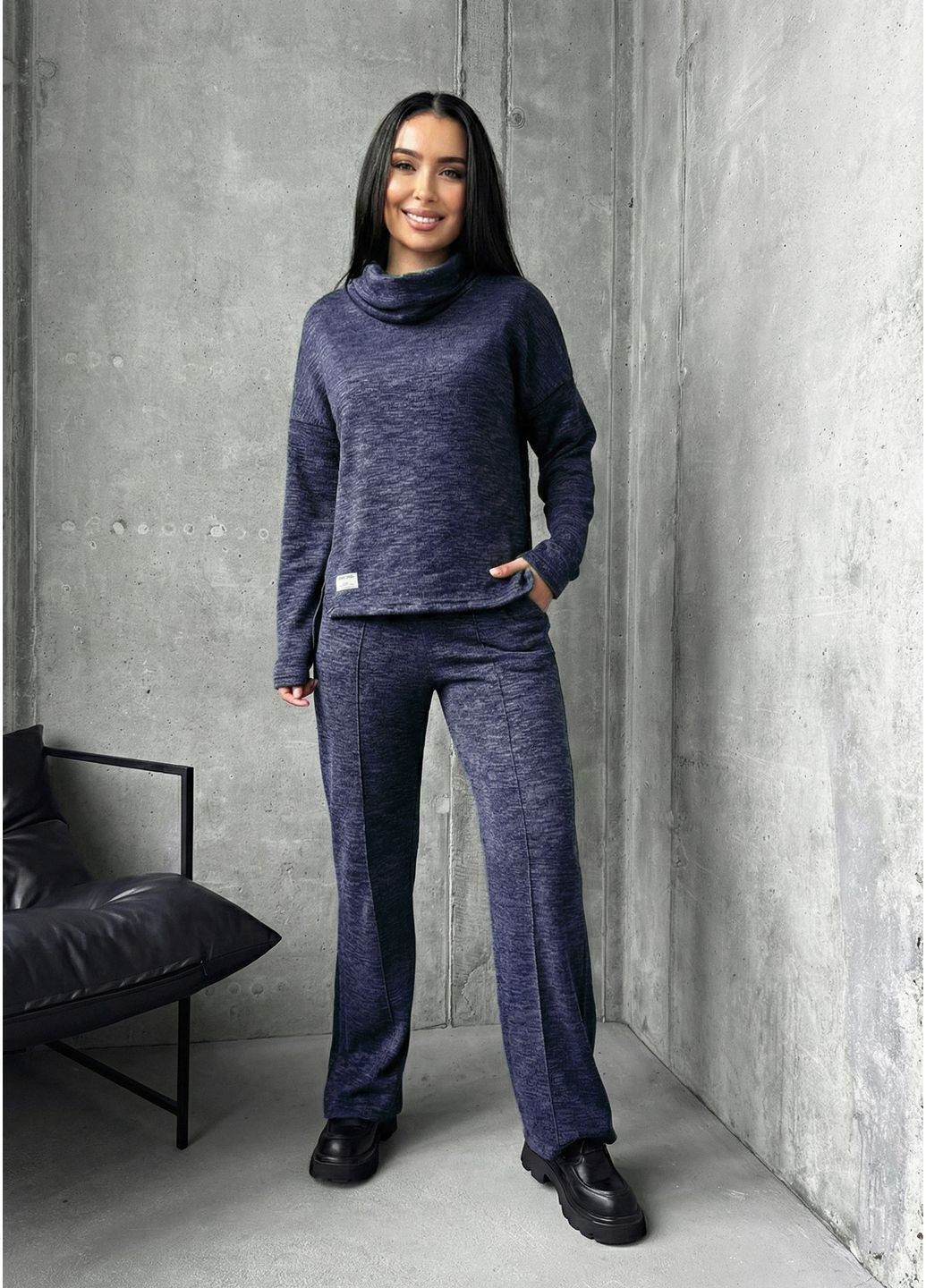 Жіночий костюм з м'яким начосом і благородним блиском INNOE Костюм (369407827)