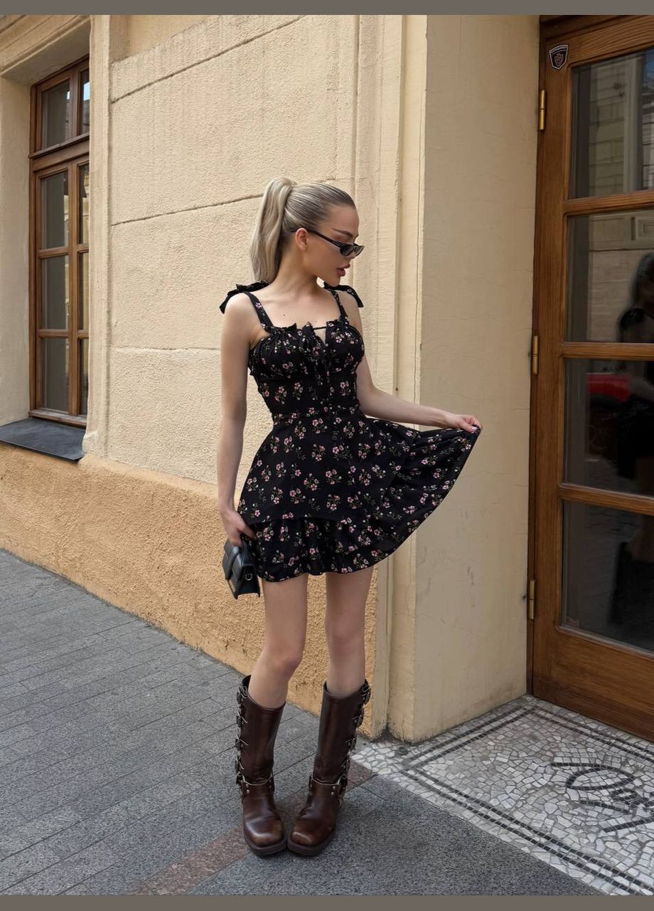 Черное коктейльное, деловое, повседневный, кэжуал, вечернее женское платье с баской FINO Mode с цветочным принтом