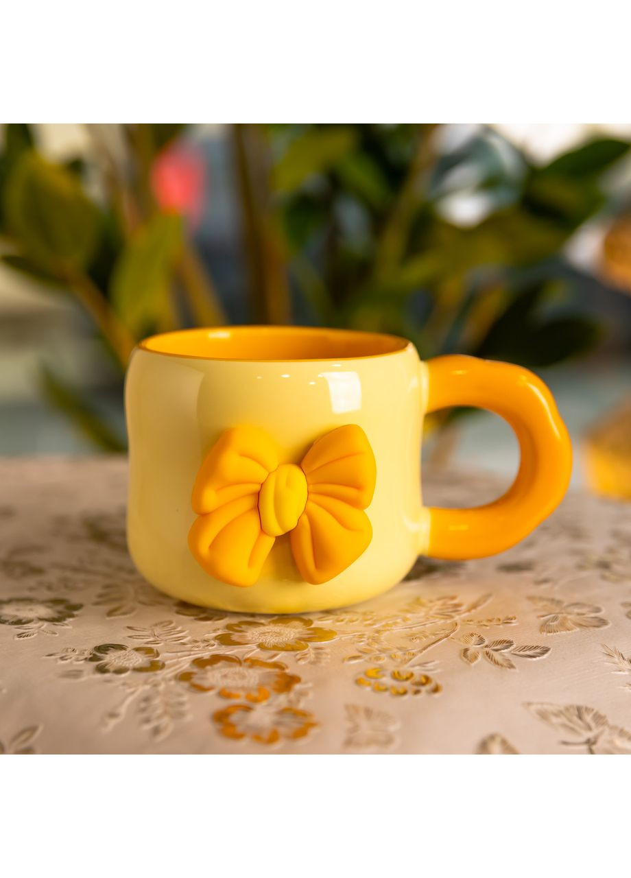 Кубок фарфоровый с магнитом Бант 400 (мл) подарочная кружка прикольная чашка для детей на подарок с желтым FM-52A Yiwu (369623087)