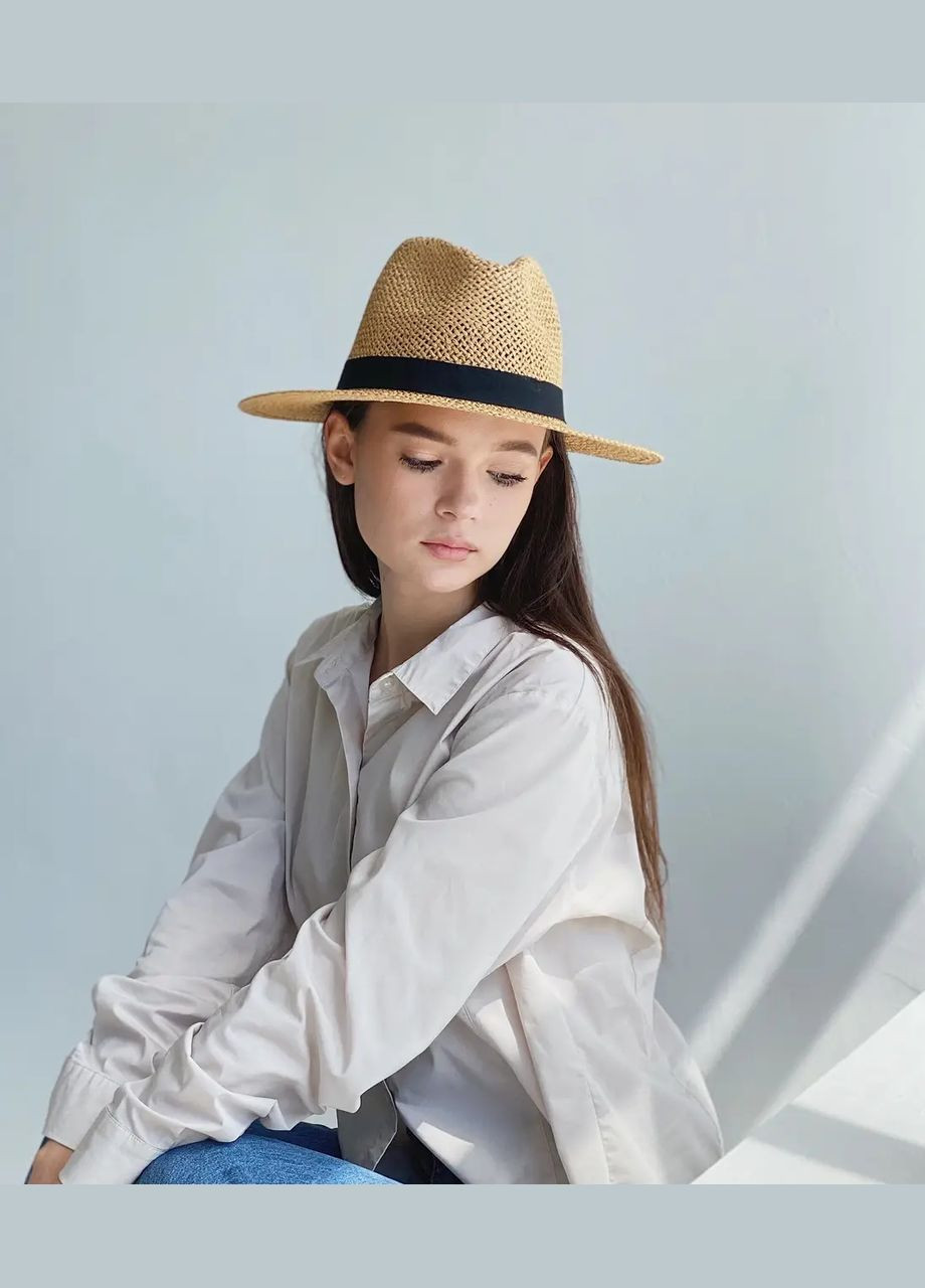 Шляпа женская на лето Федора с коричневой рафией с черной лентой D.Hats (283022795)