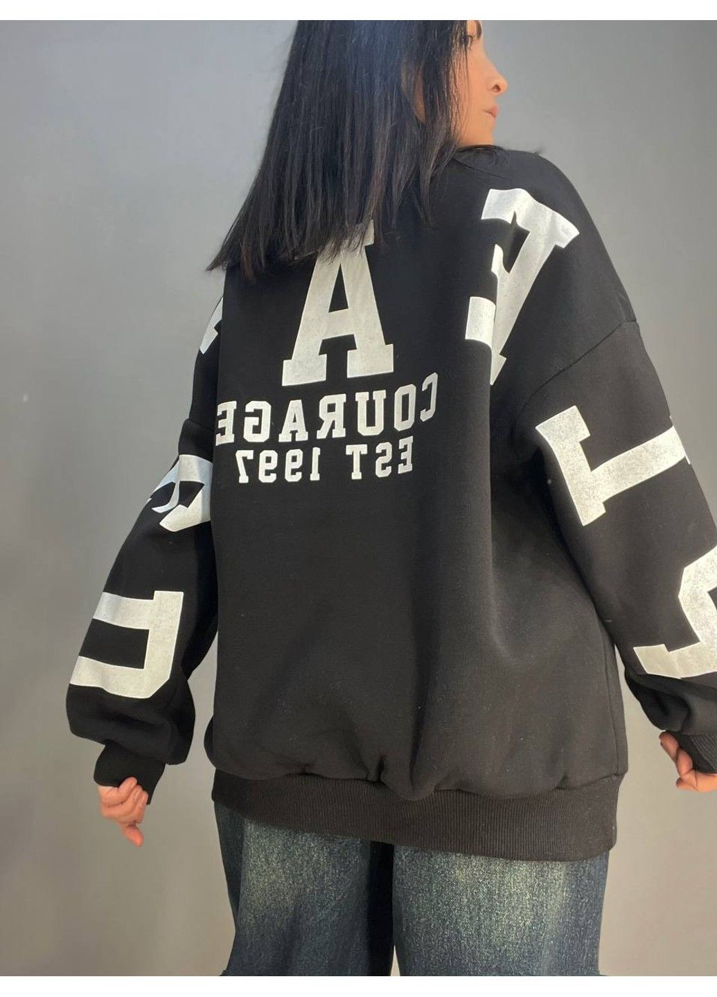 Черный свитшот женский davras 6000 оверсайз удлиненный надпись на спине pleased утепленный на флисе one size (314822888)