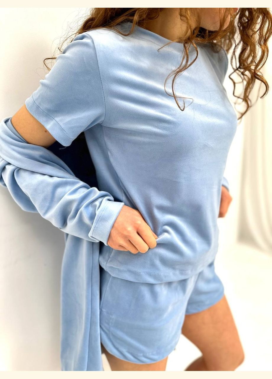 Светло-голубая всесезон невероятно нежный пижамный комплект с халатом. футболка + шорты Vakko