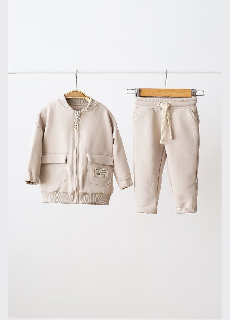 Бежевый спортивный коcтюм bomber бежевый Magbaby