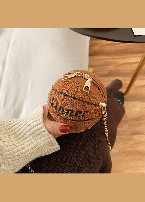 Женская круглая сумка меховая 10406 WINNER мяч на цепочке коричневая No Brand (313235564)