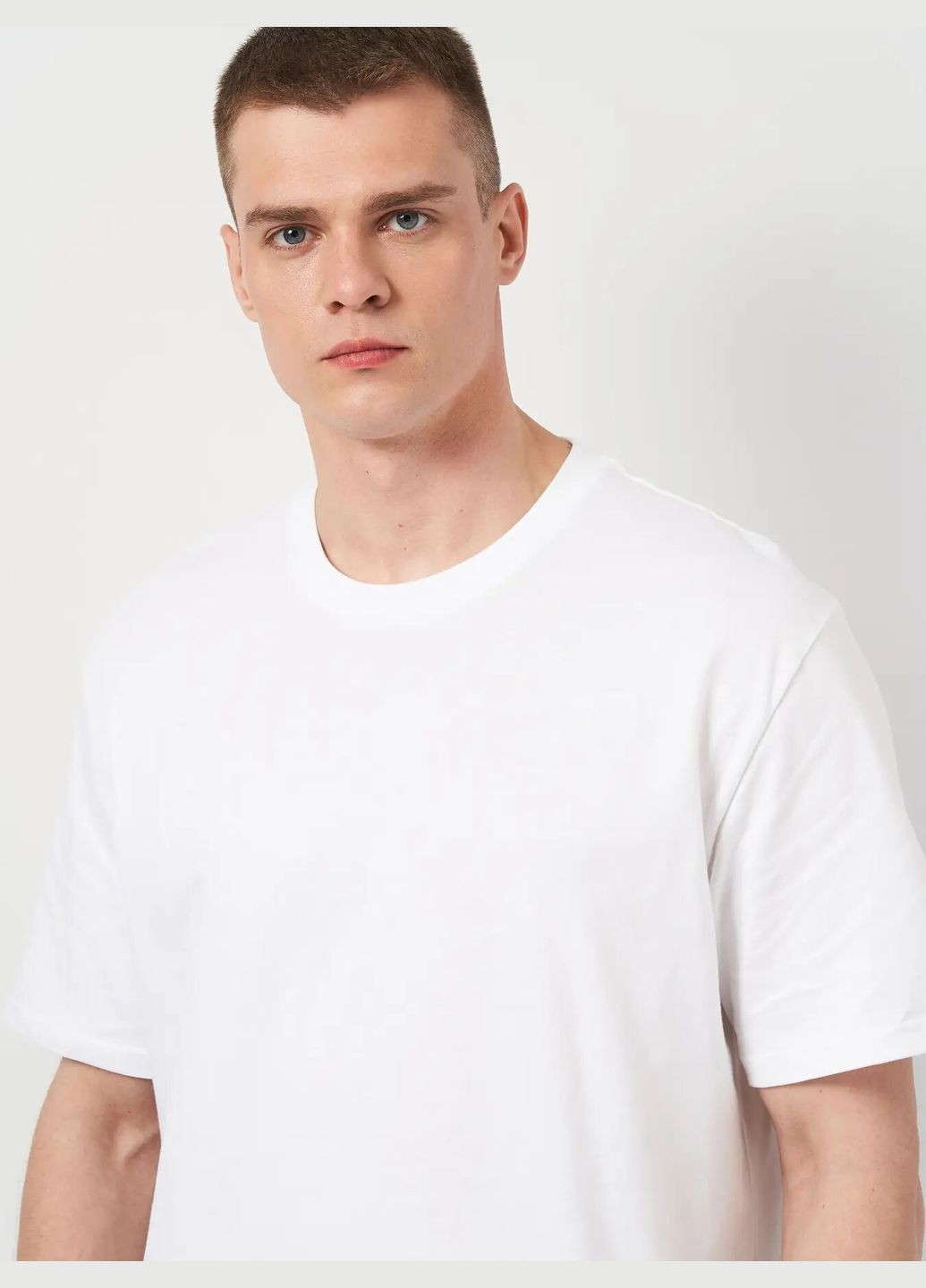 Белая футболка мужская больших размеров с коротким рукавом Роза