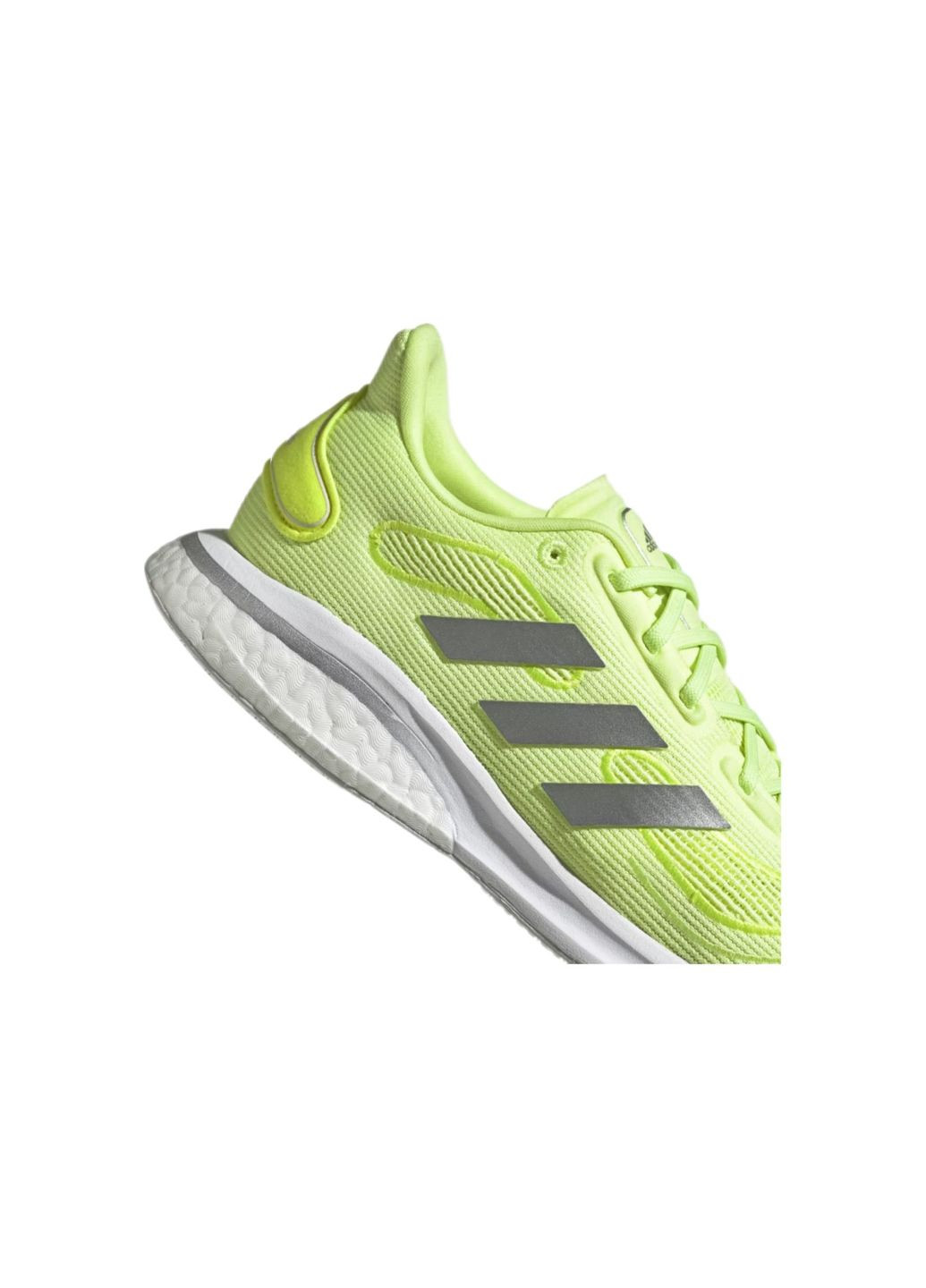 Зеленые всесезонные кроссовки для бега supernova w adidas