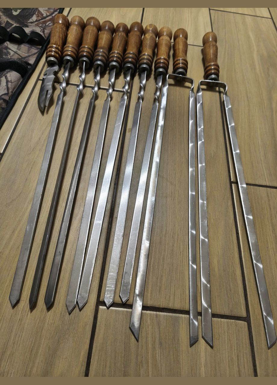 Набір шампурів з дерев'яними ручками у чохлі. Шампури з нержавійки 3мм для шашлику. Шампури на подарунок. No Brand (323484857)