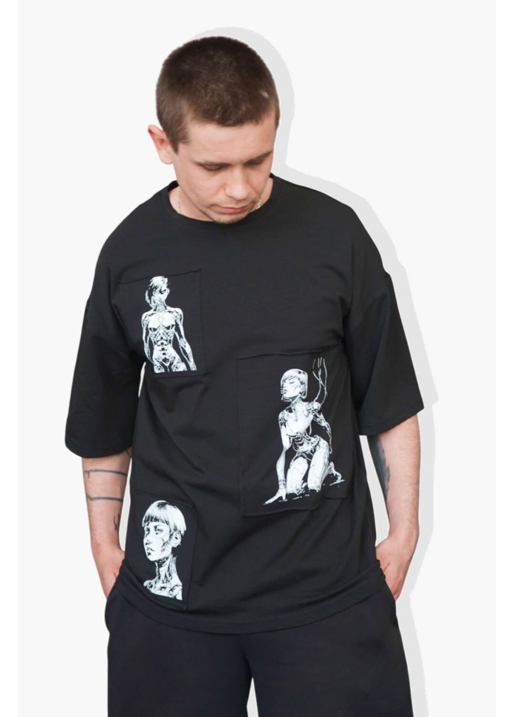 Чорна чоловіча футболка "мотоко" з трьома принтами на нашивках ТУР