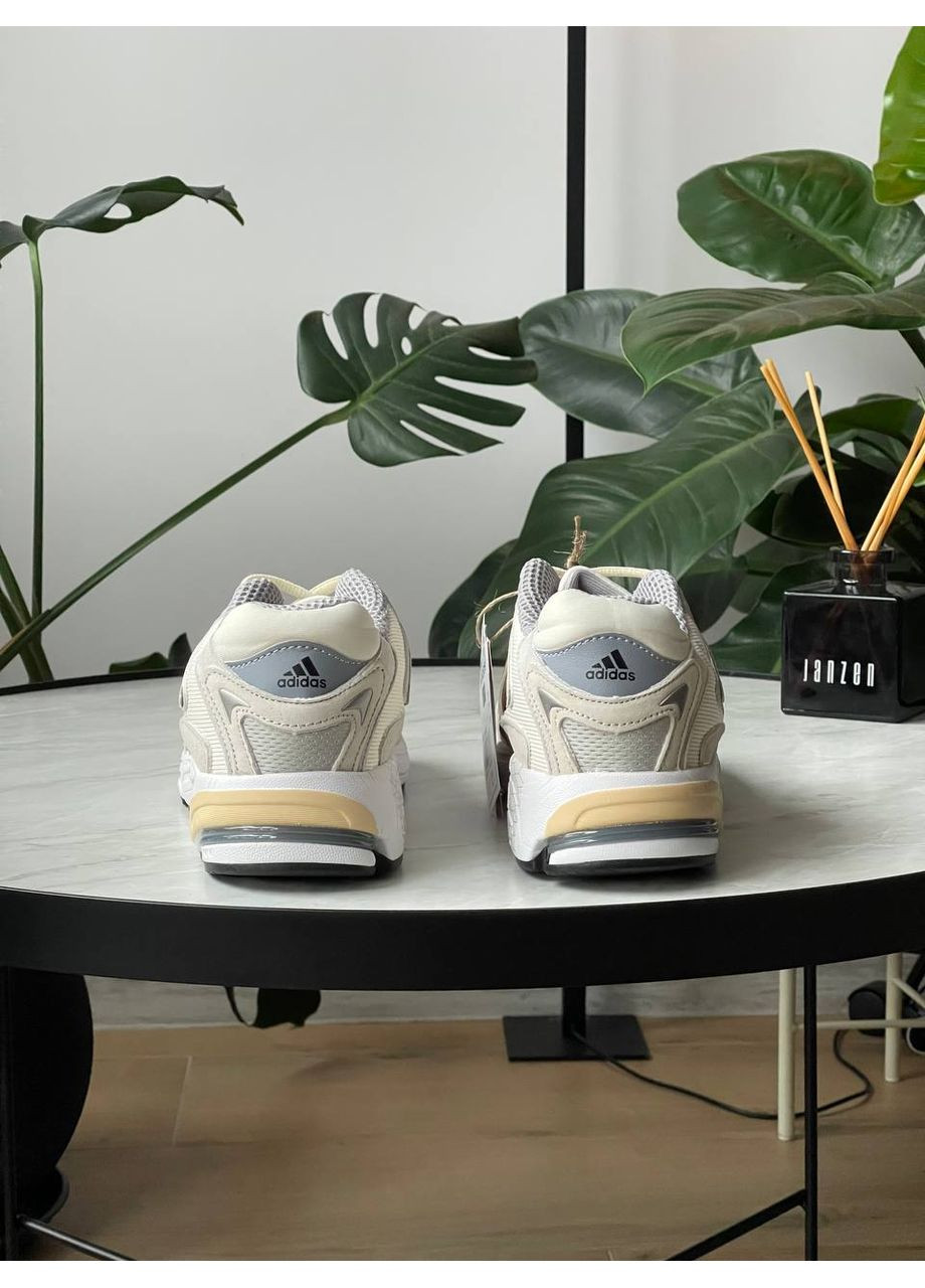 Бежеві Осінні кросівки чоловічі adidas response x bad bunny cream beige grey | адідас респонс бежеві сірі No Brand