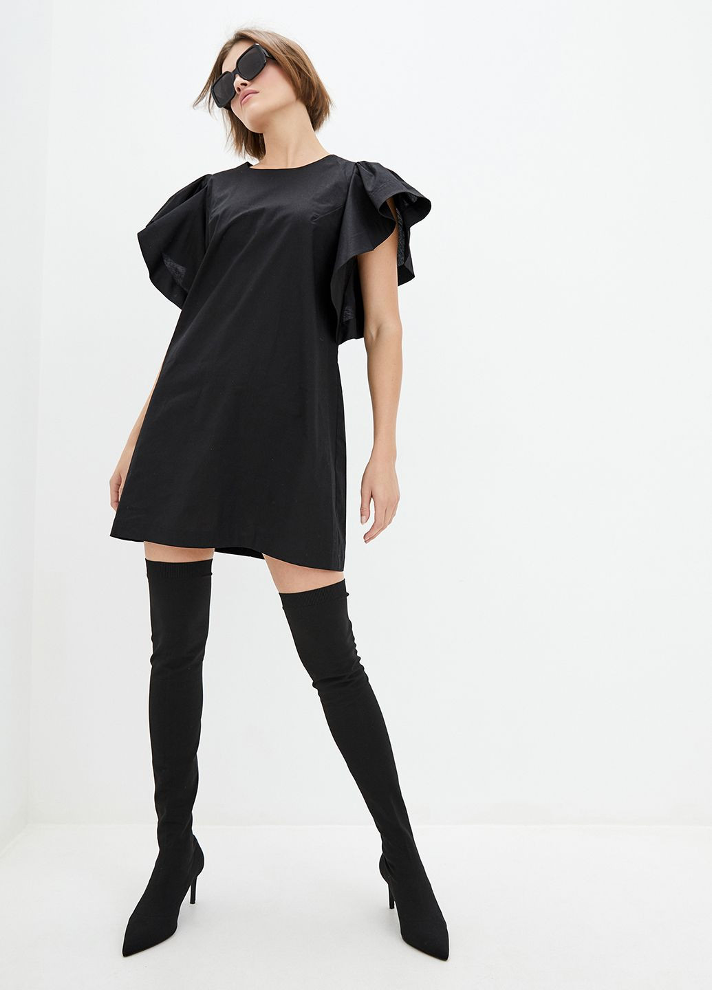 Черное кэжуал короткое хлопковое платье черного цвета. ORA однотонное