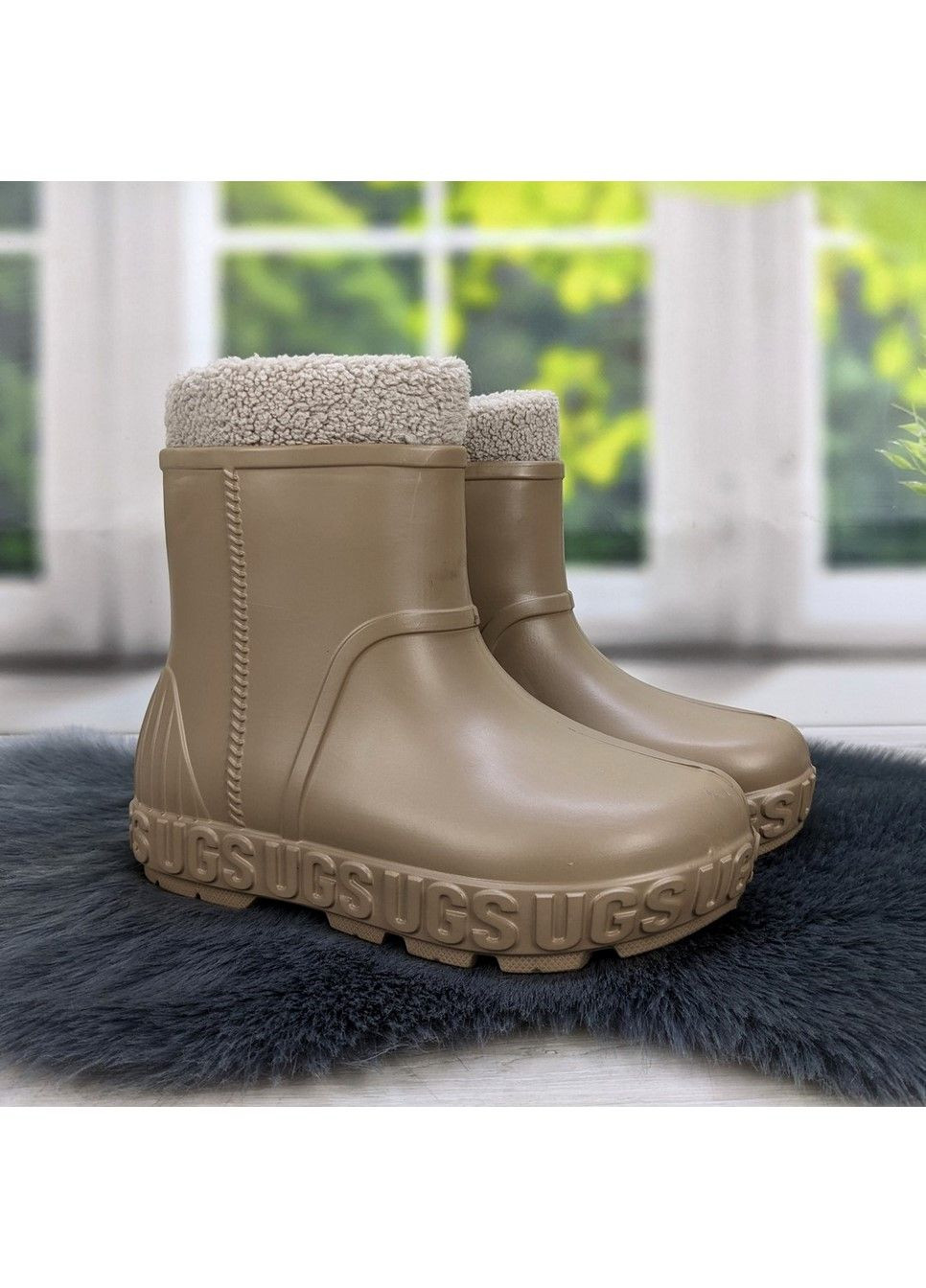 Зимние сапоги женские пена бежевые с меховой вставкой Gipanis