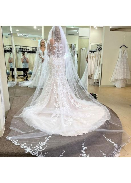 Фата різної довжини ( коротка, до стегна до кінчиків пальців, до п'ят, шлейф) одноярусна білий, айворі No Brand (369162446)