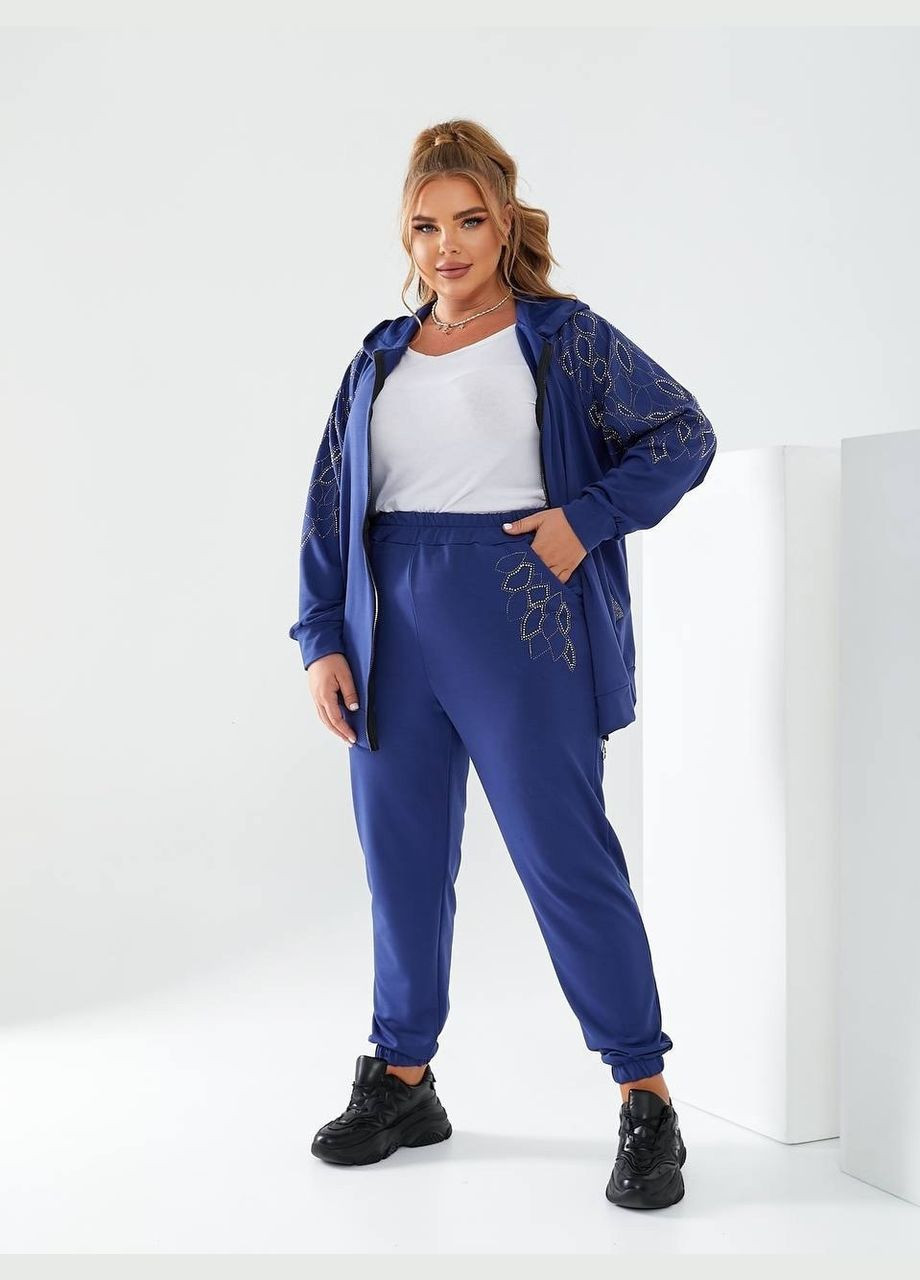 Жіночий трикотажний спортивний костюм батал великий розмір з капюшоном з декорацією зі стразів синій на змійці Bonita Спортивний костюм (322111912)
