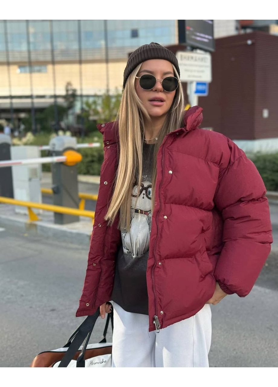 Бордова зимня утеплена жіноча куртка-пуховик з комфортною посадкою No Brand