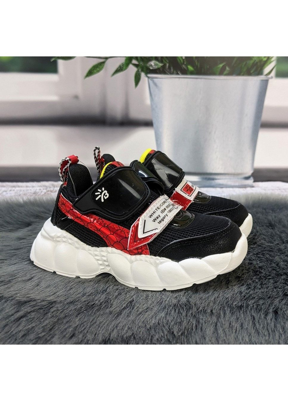 Черные демисезонные кроссовки детские Bessky