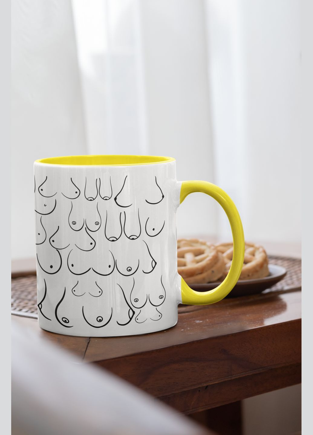 Чашка керамическая с принтом "Я это люблю" 330 мл, белая с желтой ручкой No Brand (324262687)