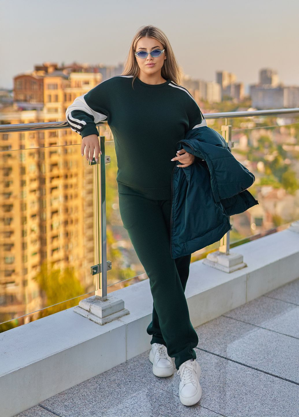 Спортивный костюм тройка женский оверсайз из флиса (жилетка + свитшот + штаны) No Brand (365701189)