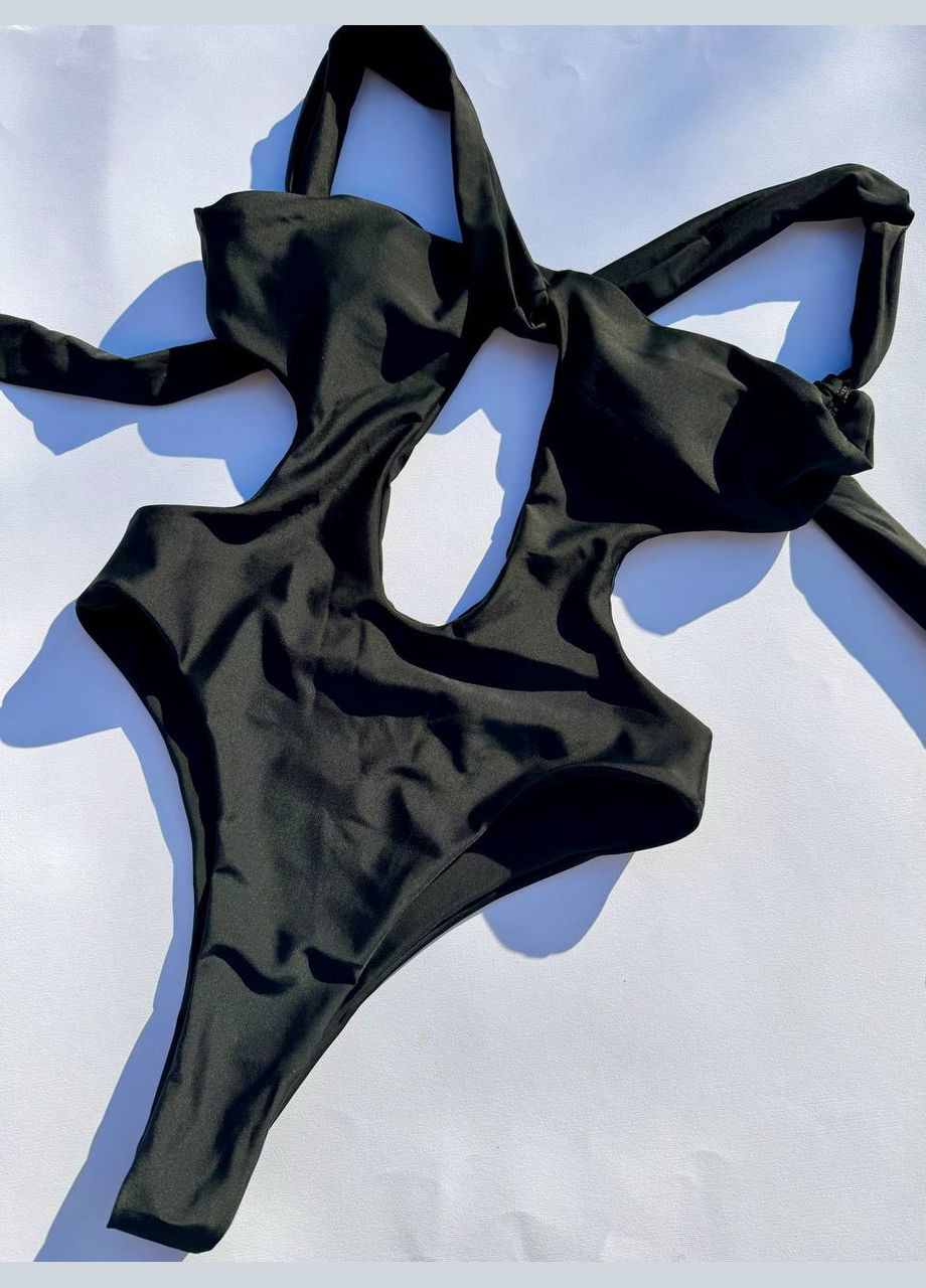 Чорний літній жіночий спільний купальник монокіні з вирізом та перекрутом на грудях swmst чорний No Brand