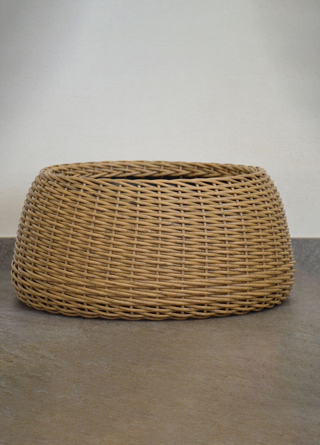 Спідниця для ялинки з ротанга ручної роботи, плетений кошик для декорування ялинки, підставка під ялинку. Handmade (361894079)