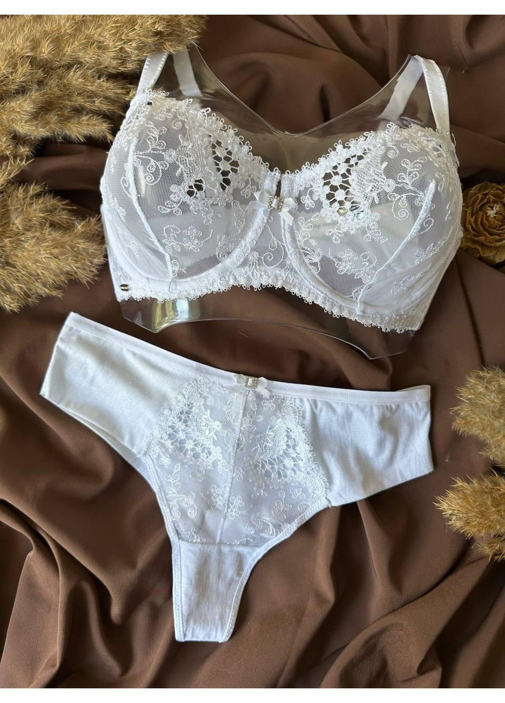 Белый комплект кружевной бюстгальтер и трусики-бразилиано 11830 белый Lanny Mode
