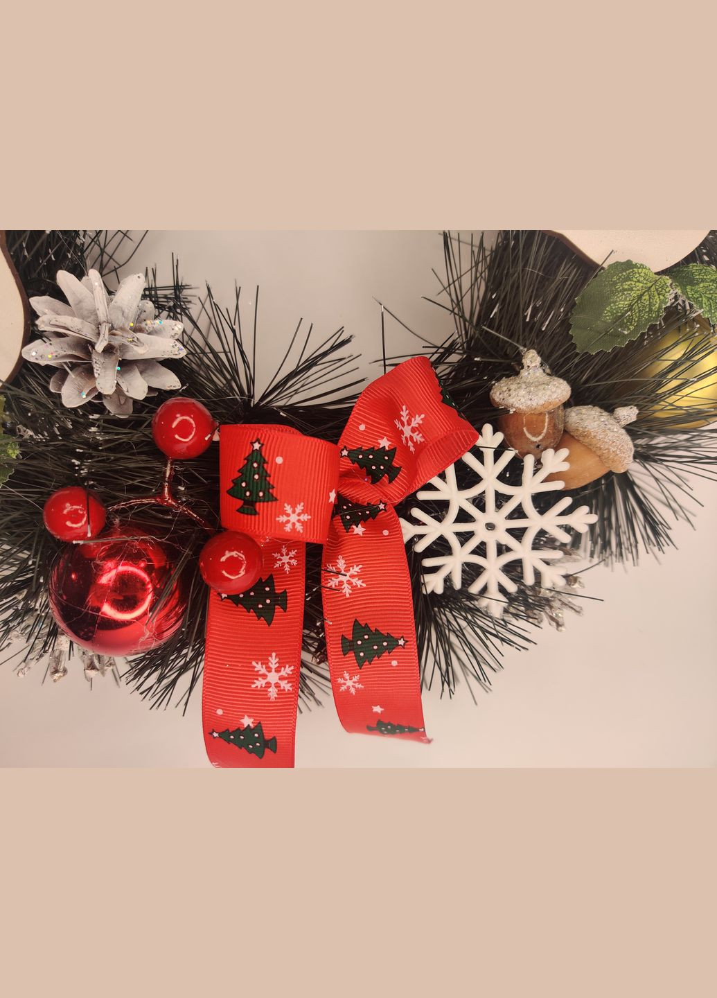 Різдвяний новорічний вінок 30см. з Натуральним декором Святковий для інтер'єру, дверей, столу в Фірмовій упаковці Vela (273469383)