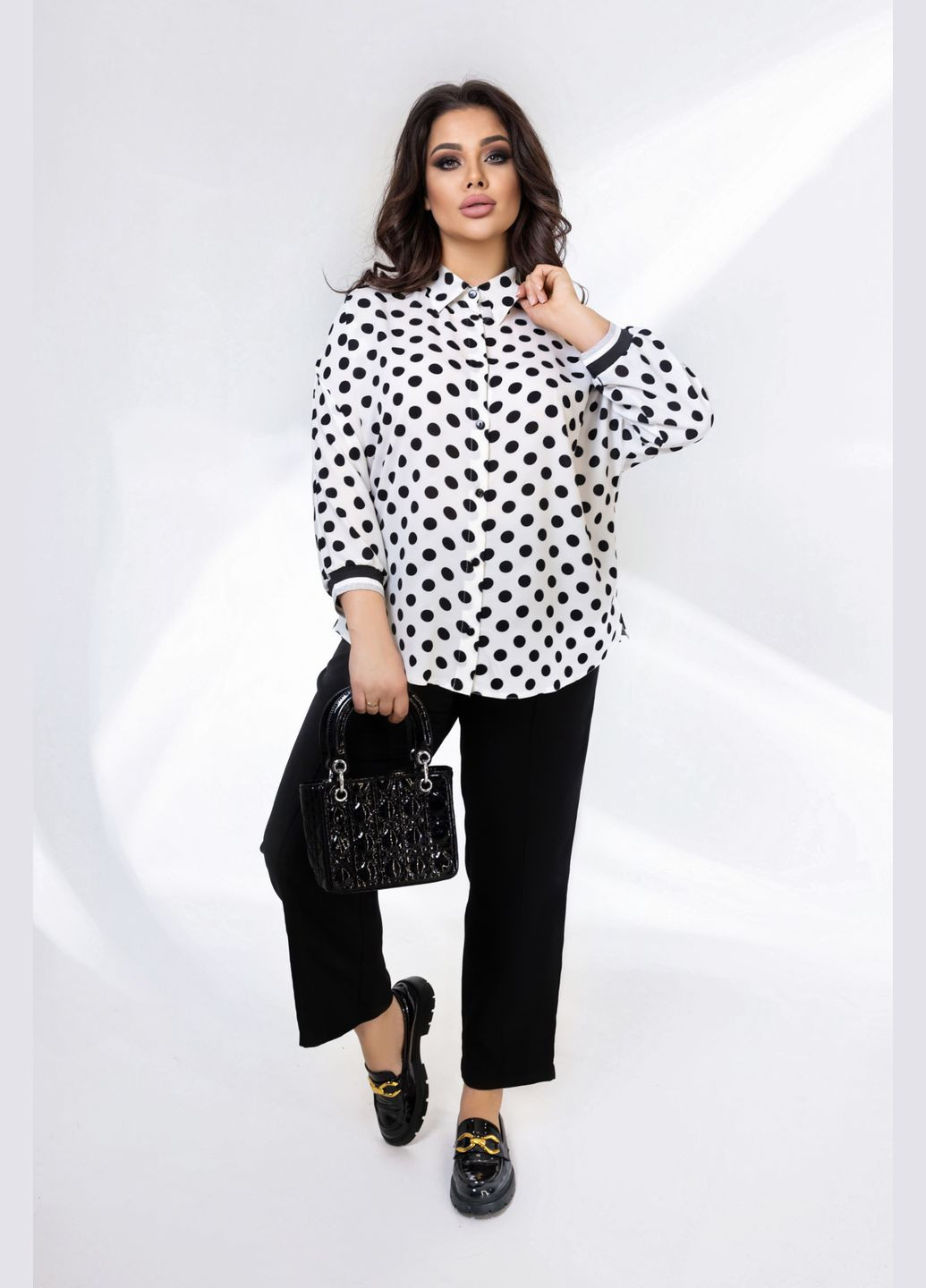 Черно-белая демисезонная трендовая блуза в горошек No Brand